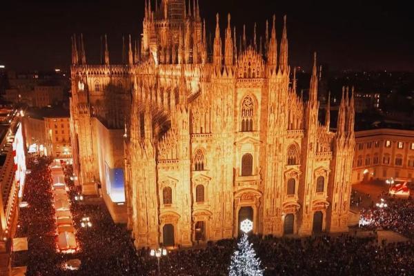 TCL冬奥树亮相米兰，“愿为不凡”全球活动启幕