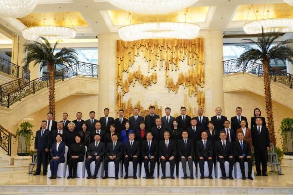 百年坚守做榜样，创新实干促振兴 秋林里道斯林珈旭获评“全省优秀建设者” 