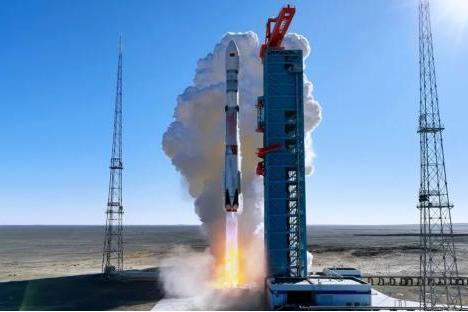 举国同庆！朱雀三号成功发射！新超合金制造的栅格舵成关键 