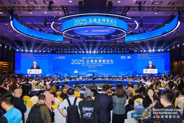 国产信创电脑首次亮相企业家博鳌论坛，联想开天X1 Carbon全程见证领袖思想盛宴 