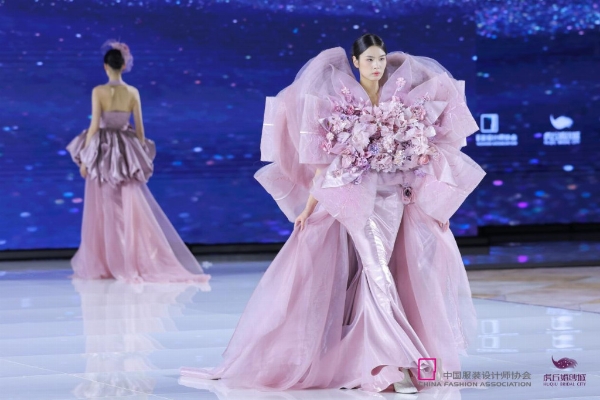 CFA婚纱礼服设计大赛圆满落幕,赋能中国婚纱礼服设计新未来 _TOM资讯