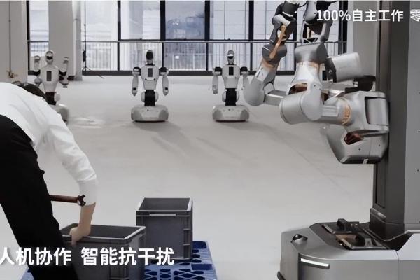 重载机器人刷新纪录，具身智能打开制造业转型新空间 