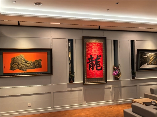 一场董事长办公室的艺术恋情 