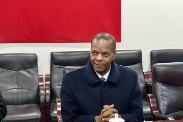 马拉维共和国长沙领事馆代表团参访明园蜂业 共探产业合作新机遇 