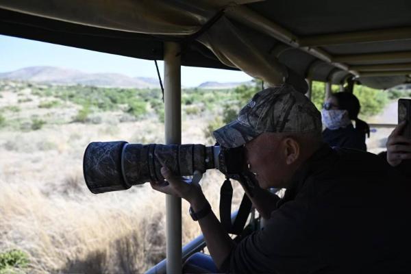 让自然留在自然：著名野生动物摄影师奚志农眼中的南非动物保护体系 