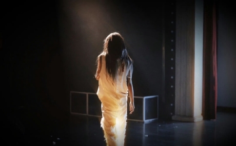 “正统偶像”何解？杨冰怡用十一年交出她的答案 