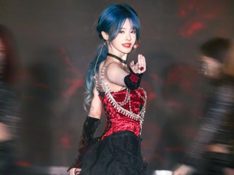 “正统偶像”何解？杨冰怡用十一年交出她的答案 