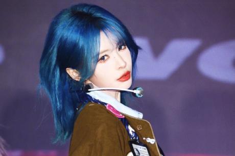 “正统偶像”何解？杨冰怡用十一年交出她的答案 