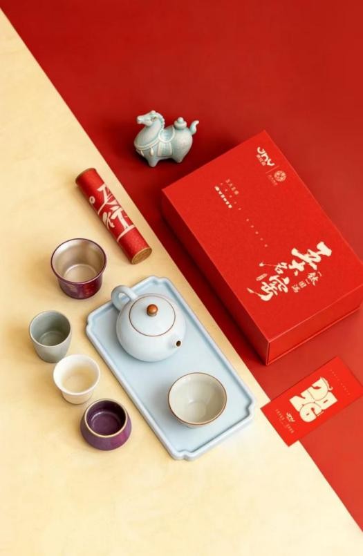 5天预订量破1000套 五大名窑“钛”圆满新春茶具新品京东首发热销 
