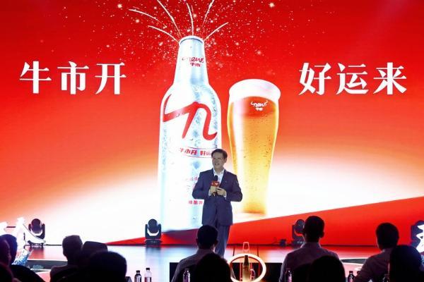 牛市啤酒大热背后，吴向东的“逆周期”破局法 