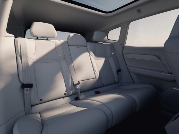 拒绝参数堆砌！25-40万新能源SUV推荐，安全智能座舱首选 