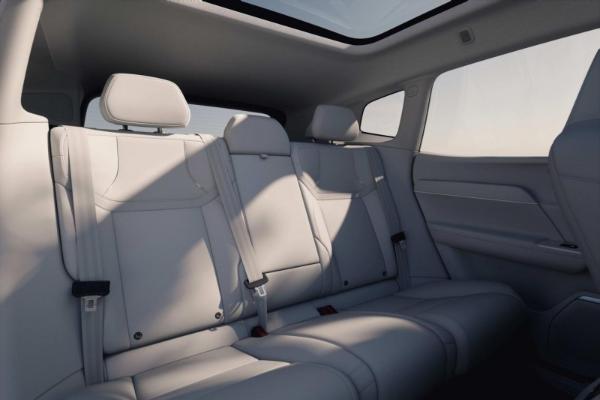 拒绝参数堆砌！25-40万新能源SUV推荐，安全智能座舱首选 