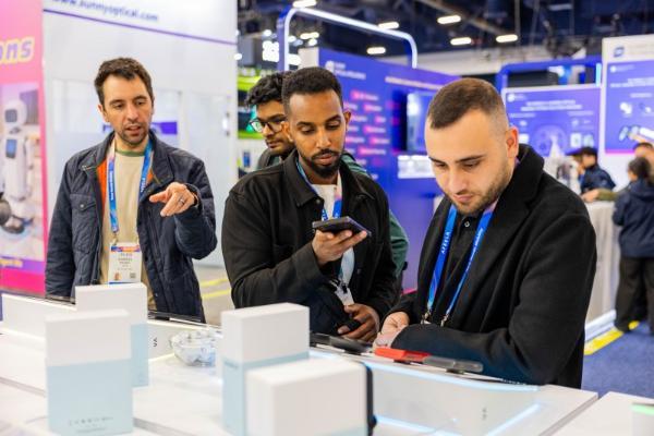 泛思可科技亮相 CES 2026 战略升级打造 AI 认知伙伴 