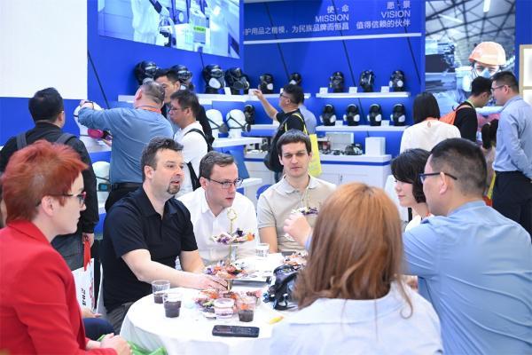 岁寒知暖 守护同行——第110届劳保会护安焕新 