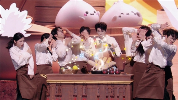 洛天依《千年食谱颂-好饿版》：跨年夜最萌“食”光！