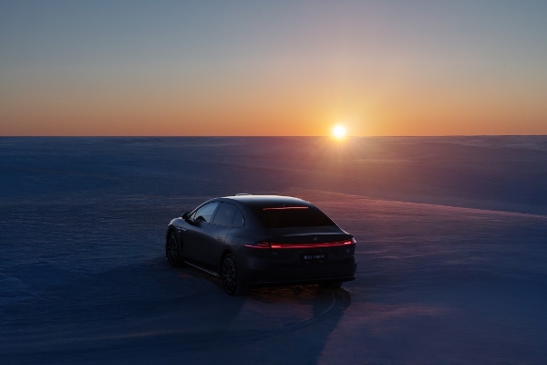 冰雪上的稳控实力派，昊铂A800三电机四驱带来顶级驾驶享受 