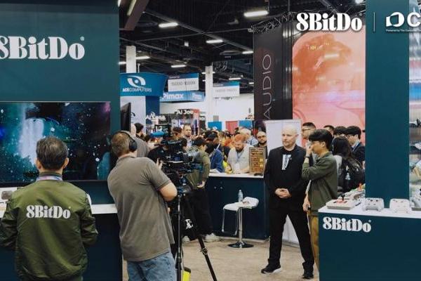 八位堂重返CES，以科技创新连接全场景游戏未来 