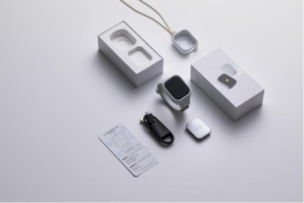 科大讯飞录音笔Pokee获得2025中国设计智造大奖 