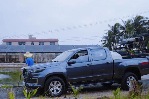  双能守护！福田大将军EV成鱼塘胡老板的“供电+运货”省心伙伴 