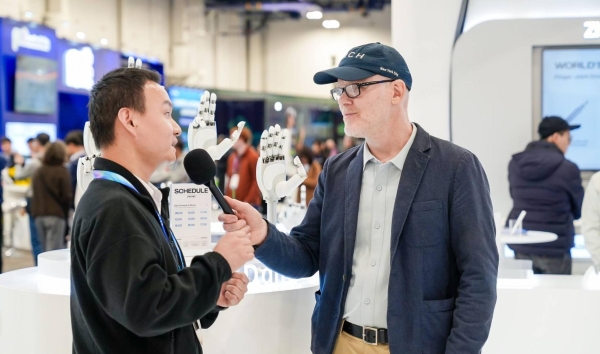 CES 2026 机器人板块聚焦具身智能，国产灵巧手 ZWHAND 技术突破成焦点 