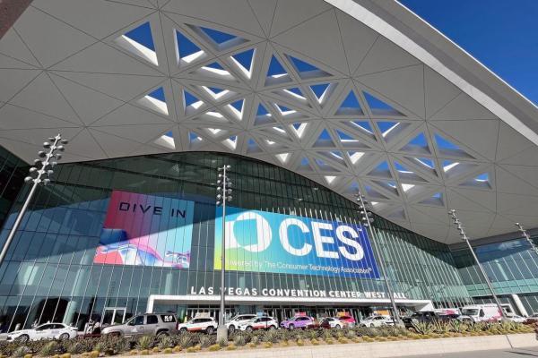 CES 2026 机器人板块聚焦具身智能，国产灵巧手 ZWHAND 技术突破成焦点 