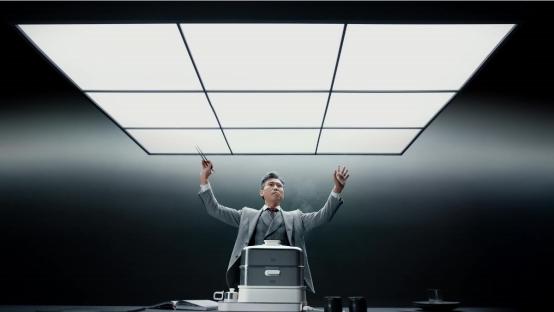 吉谷鲜加壹电蒸锅 TVC ：李乃文上演“蒸鱼指挥家” ，笑到打鸣 ！ 