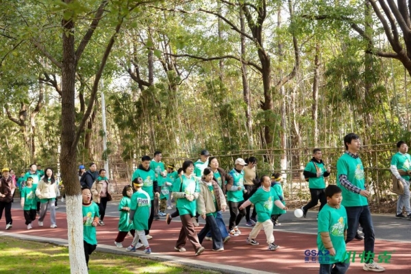 以奔跑开启健康马年，用脚步践行精准守护 — 2026小快克冬季亲子Cool跑节南昌站圆满收官！ 