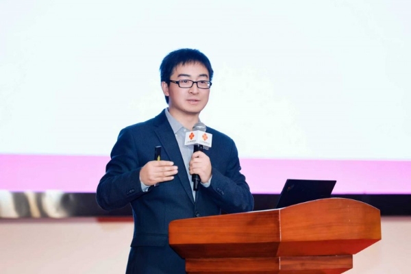 陈一丹奖教奖学金百万重奖激励师生，武汉学院两项特别机会为学子“搭桥” 