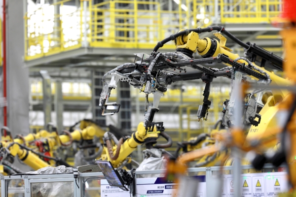 新产线 新使命 新征程 东风商用车智慧工厂正式投产 D600新品亮相十堰 