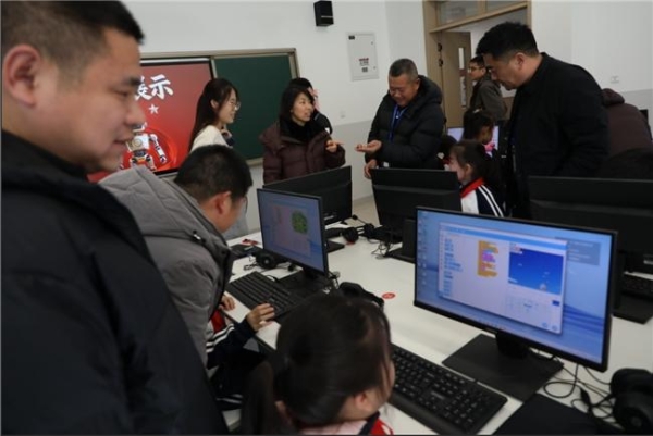 ME-“中学校长赋能成长研修”项目首期集中培训及跟岗学习在北京四中雄安校区顺利举办 