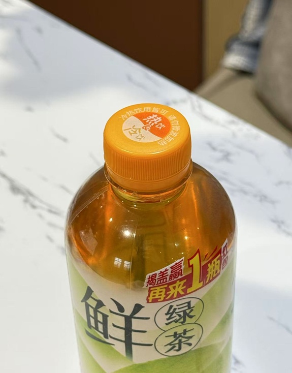 康师傅暖饮，接住冬日里的每一份温暖诉求 