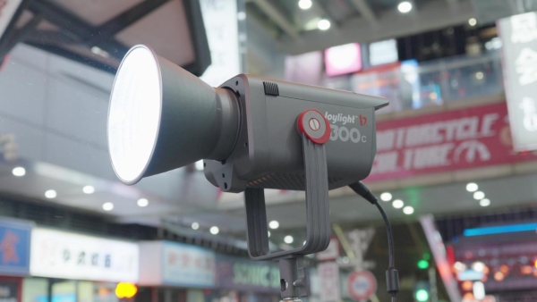 韩剧氛围感布光思路：多灯打造冷调浪漫镜头 