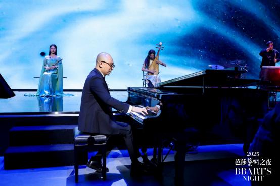 与光同行｜2025芭莎艺术之夜圆满落幕 
