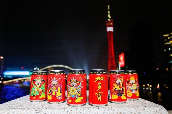 广州塔惊现“财神天团”，加多宝财神罐成跨年爆款单品 