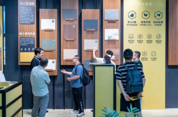 米纳威岩矿板：2025破局启新，聚力生长 