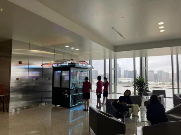 全球首台全能冠军咖啡机器人COFE+入驻无锡铂尔曼酒店 