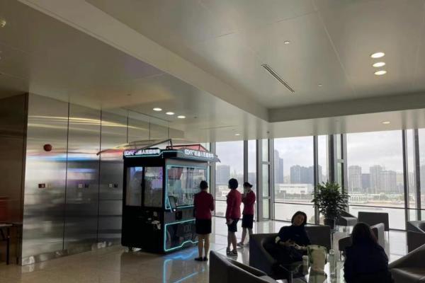 全球首台全能冠军咖啡机器人COFE+入驻无锡铂尔曼酒店 