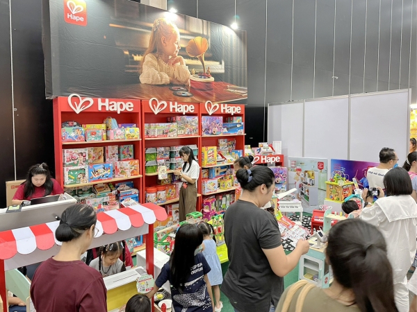 2025冬意暖市，Hape亚洲多地展会实绩出圈 
