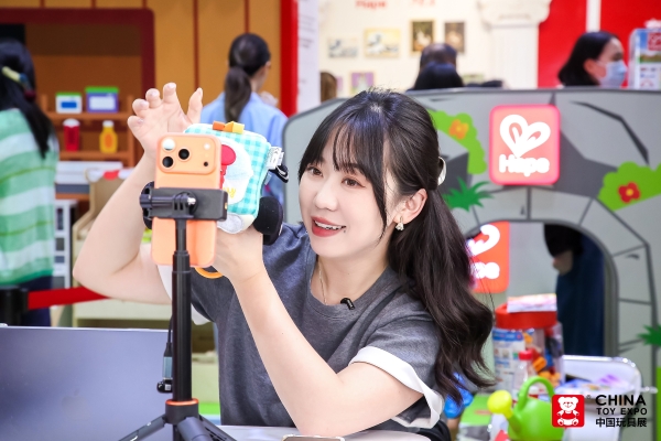 2025冬意暖市，Hape亚洲多地展会实绩出圈 