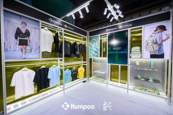 不只是一把拍子，更是一种态度：薰风KUMPOO让打球也“酷”起来 