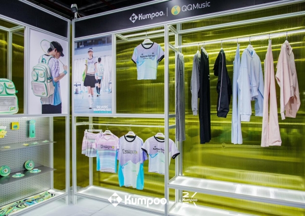 不只是一把拍子，更是一种态度：薰风KUMPOO让打球也“酷”起来 