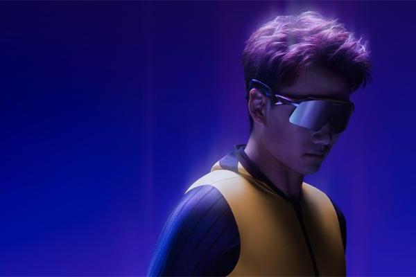 OAKLEY欧克利以全新AURA系列演绎“厚蓄显锋芒” 磨砺积蓄之力 定格锋芒时刻 