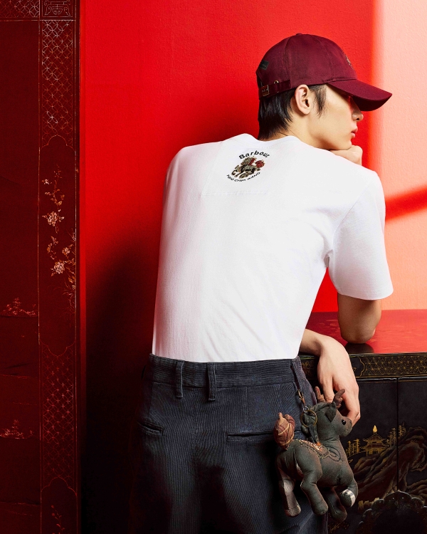 Barbour x Feng Chen Wang 联名系列：东西交融 传奇联袂 一场融汇传统、功能与文化的玄妙对话 