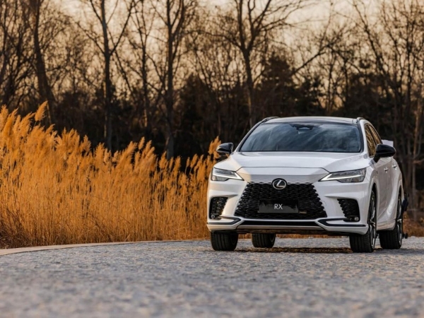 雷克萨斯RX对比沃尔沃XC70，谁才是“真·家庭之选”？ 