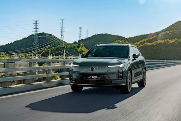 雷克萨斯RX对比沃尔沃XC70，谁才是“真·家庭之选”？ 