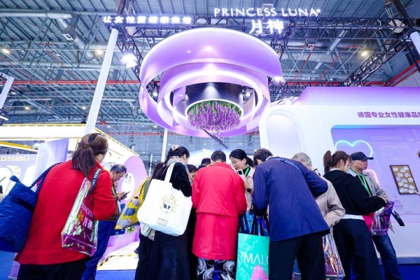 人民日报聚焦：月神引领女性私密健康温和变革 