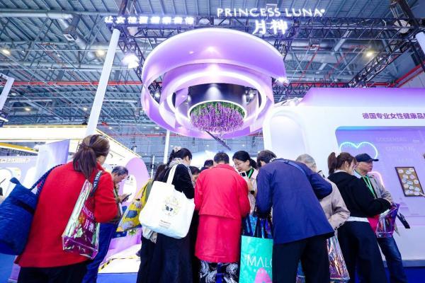 人民日报聚焦：月神引领女性私密健康温和变革 