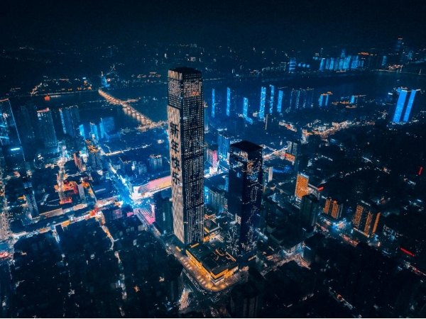 盏意新莳，开启东方新境与开年新意之旅 长沙IFS携手《嘉人 Marie Claire》新春限时艺术空间 