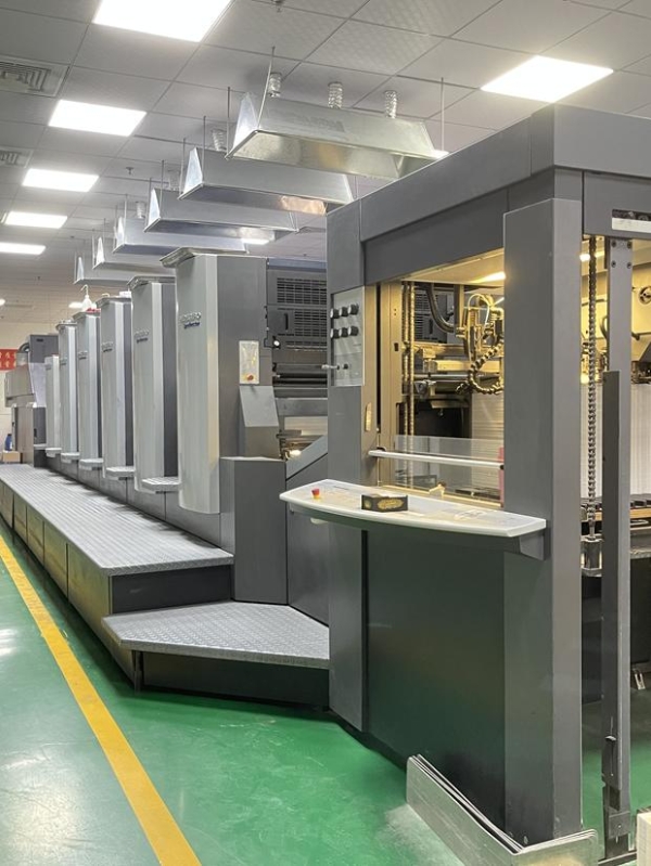 广东望京卡牌：以全链路定制印刷，助力全球卡牌创意落地生根 