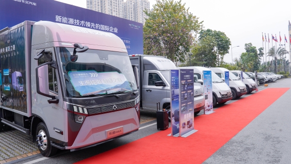 点亮南宁！福田卡文100³行动 推动物流行业效能革新 